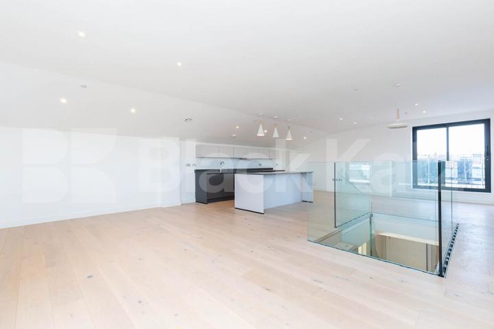 1,266 square foot Penthouse two bedroom and two bathrooms with a 180 degree view Tottenham Lane, Crouch End